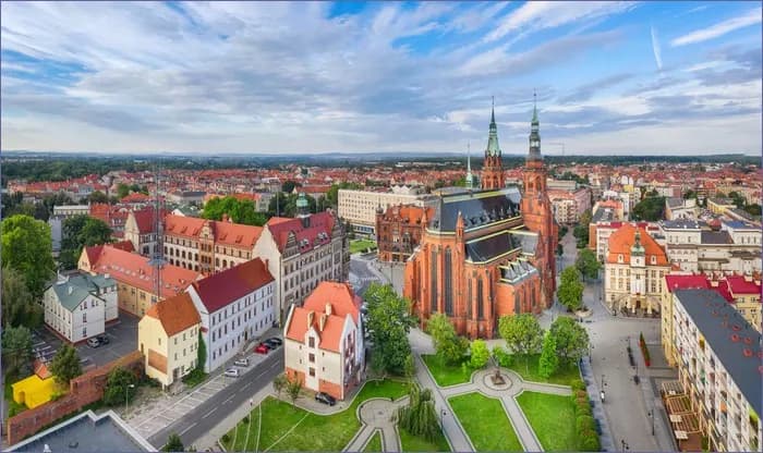 Legnica zwiedzanie: 10 atrakcji, które musisz zobaczyć