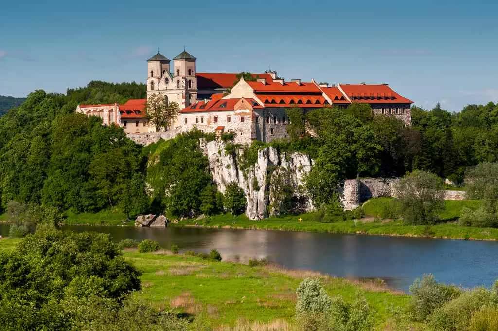 Najpopularniejsze atrakcje blisko Krakowa: 8 miejsc na weekend Najpopularniejsze atrakcje blisko Krakowa: 8 miejsc na weekend